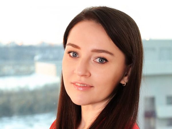 Пані Ірина, вчителька хімії